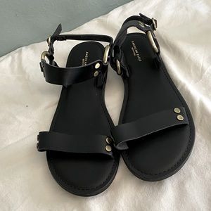 American Eagle Sandals